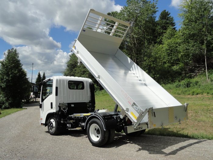 Isuzu-M-21-Ground-Kipper-334160